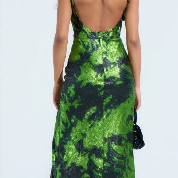 AKIRA Lennon Printed Metallic Maxi Dress. Size L NWT - Picture 5 of 5